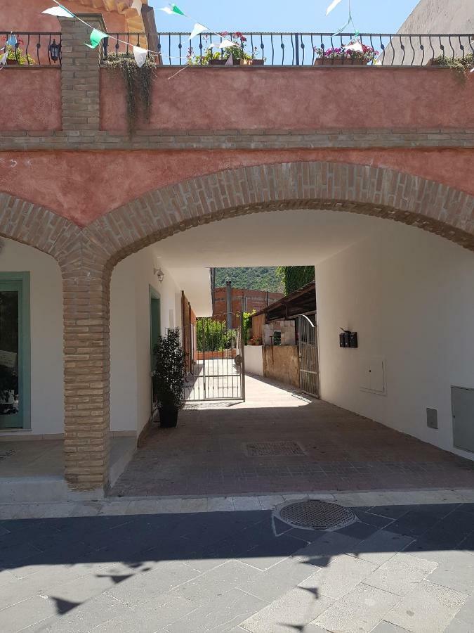 Il Cortile Domus De Maria Exterior foto